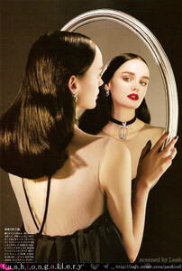 Vogue Japan (January 2007) - The Fairest Of All - 008.jpg