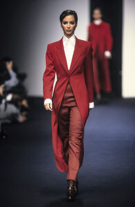 234970677_Lanvin1993WomenRTW35.thumb.jpg.5d97449cb739dddbcaca82df2f403d26.jpg