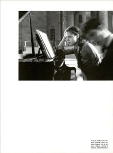 ARCHIVIO - Vogue Italia (April 1999) - Portrait of a Symphony - 022.jpg