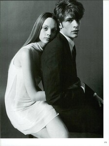 ARCHIVIO - Vogue Italia (April 1998) - A Whiter Shade Of Pale - 014.jpg
