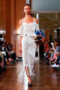 Altuzarra-RTW-SS19-Paris-3346-1538226193.thumb.jpg.4b7880c1eafe2355c08cb375b61df17c.jpg