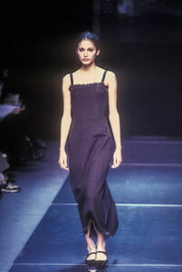 alberta-ferretti-fw-1998-1.thumb.jpg.82145290b51c75b7845930c5f81e8000.jpg