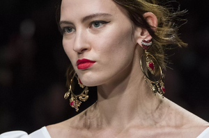 detail-defile-dolce-amp-gabbana-printemps-ete-2019-milan-detail-251.thumb.jpg.2f1e3aaa70e5d67a38b7fe766e4ac604.jpg