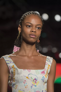 detail-defile-gcds-printemps-ete-2019-milan-detail-109.thumb.jpg.d241910cbd4c240ccee9c658a167ac38.jpg