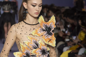 detail-defile-georges-hobeika-printemps-ete-2020-paris-detail-4.thumb.jpg.97bfe1182125897c2da1657f4b547f48.jpg