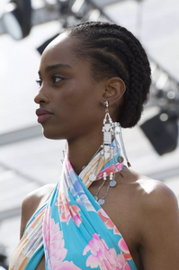 detail-defile-leonard-paris-printemps-ete-2019-paris-detail-116.thumb.jpg.5326ee109ec090ecc3c504ead51c6129.jpg