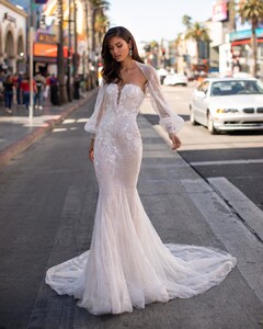 pronovias_97034754_335213877458519_1974633340097540247_n.jpg