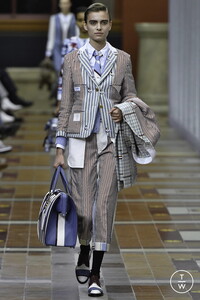 thom-browne-aw19-0042-d9e041.thumb.jpg.67cc896aada68dd62a495be5e8f5da47.jpg