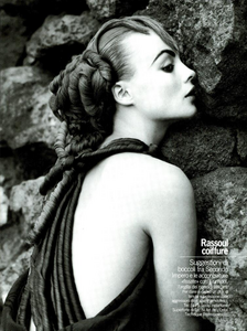 1690902591_Ferri_Loreal_Promotional_Vogue_Italia_December_1994_04.thumb.png.f2574e6b5100cfee95abbedaf67a0f73.png