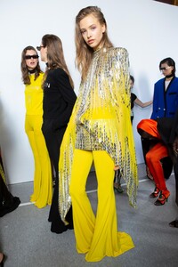 backstage-defile-balmain-printemps-ete-2020-paris-coulisses-319.thumb.jpg.e19c9ee7e899761eb88b59ca1b0008c2.jpg