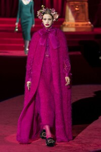 defile-dolce-amp-gabbana-automne-hiver-2019-2020-milan-look-62.thumb.jpg.8b92e7fe8577e8720e97ffdebd63a20e.jpg