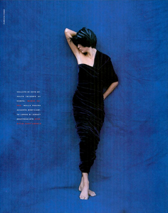 Avvolgente_Ferri_Vogue_Italia_July_August_1989_04.thumb.png.ac8876dd984f591fd95ddcbd575f74c8.png