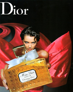 Dior_Miss_Dior_1993_02.thumb.png.82e25b009e560e8e9bb29d84fa6777ee.png