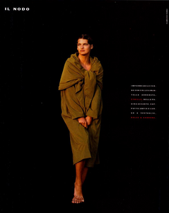 Tessuto_Ferri_Vogue_Italia_July_August_1989_07.thumb.png.4cf3b762e98a92c588eda51ca1b418a2.png