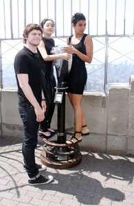 alexandra-shipp-lana-condor-empire-state-observatory-at-empire-state-building-new-york-5-25-2016-6.jpg