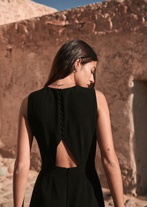 vani-jumpsuit-black-phmsoka01sqyv5fljgny.jpg