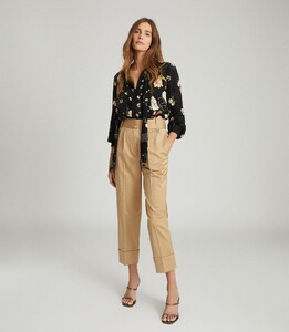 -womens-abril-large-scale-floral-in-black-print-2.thumb.jpg.7b0cda2df0cdf17282c70f2ef0d35f34.jpg