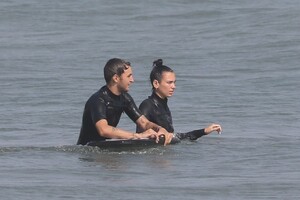 dua-lipa-boogie-boarding-and-surfing-in-malibu-08-20-2020-2.jpg