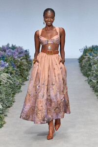 00019-Zimmermann-RTW-SS2021.thumb.jpg.98cdcdda803a239e5440c7ab6a0ac71f.jpg