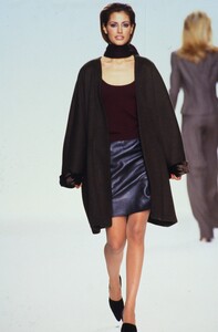 1845589142_bill-blass-fw-1997(3).thumb.jpg.8ac9cc52776aa52c757d78b9fa707900.jpg