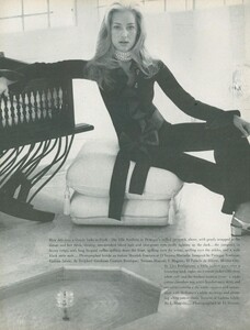 Clarke_US_Vogue_April_1st_1970_05.thumb.jpg.6e1bfbe78e013e2885302af8d605613b.jpg