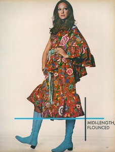 Little_Dress_US_Vogue_April_1st_1970_04.thumb.jpg.6dcbf2151db99e252a196003daa4ab60.jpg