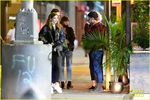 dylan-sprouse-barbara-palvin-out-with-friends-58.jpg