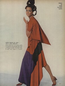 Night_Penn_US_Vogue_October_15th_1965_08.thumb.jpg.e9b9ec96c08a3d05c08c33c183376e48.jpg