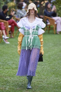 defile-philosophy-di-lorenzo-serafini-printemps-ete-2021-milan-look-29.thumb.jpg.8499db92820e0299ae0fc5f9ec930f49.jpg