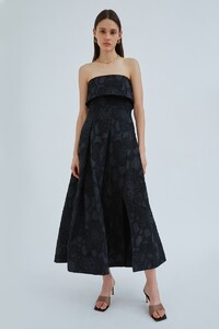 invert_gown_001-black_g_1370-edit.jpg