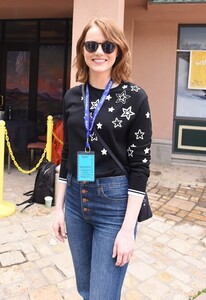 Emma_Stone-Telluride_Film_Festival-Colorado-9_3_2016-002.jpg