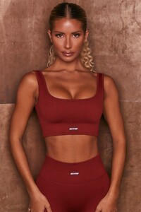 bt0033_bt0034_7_back-in-gear_no-sweat-burgundy-ribbed-crop-top-leggings-workout-set_3.jpg