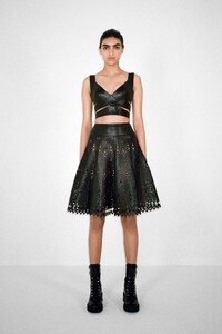 00012-alaia-couture-fall-21-credit-pierre-ange-carlotti.thumb.jpg.fdce7c5c8dac0bb37e05fc78be793e21.jpg