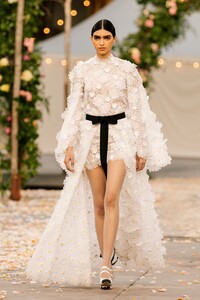 00030-Chanel-Couture-Spring-21.thumb.jpg.b01d1024ff987ab3623e60566b78b55a.jpg