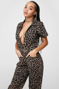 chocolate-denim-leopard-print-v-neck-jumpsuit (2).jpeg