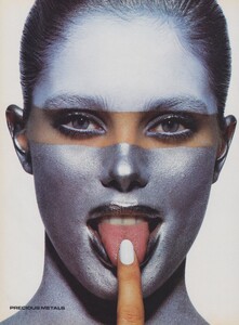 Metals_Penn_US_Vogue_May_1985_07.thumb.jpg.942f26db585b3c665417540b0f14f50e.jpg