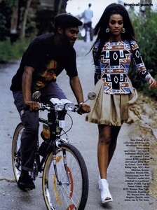 von_Unwerth_US_Vogue_April_1991_10.thumb.jpg.648820f0bd1e353f1fa1f1cfea0a22fb.jpg