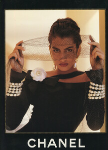 1990-91-aw-Chanel-01.jpg