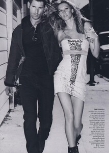 Testino_US_Vogue_October_2006_04.thumb.jpg.c133060b92de40cb8a09308cb1169421.jpg