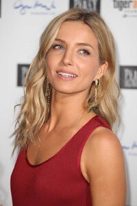 annabelle-wallis-3-1024x1536.jpeg