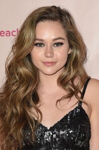 brec-bassinger-too-faced-sweet-peach-1.jpg