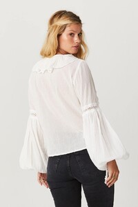 jens-pirate-booty-Lupe-Ruffle-Top-Jibarita-White-2-min.jpg