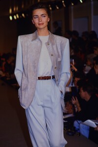 1796963040_calvin-klein-ss-1990-paulina(4).jpg.426e9a937e76bcc8be3f1bfab3222362.thumb.jpg.ae6a1a649d24daf49ee6665af90cb9e2.jpg