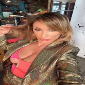 Sabrina Salerno gif imagen (4).jpg