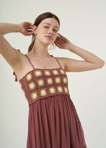 mitjorn-coloured-crochet-dress-s21-4.thumb.jpg.a841ea5244d358de5730bad047042c2a.jpg