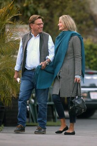 paulina-porizkova-and-aaron-sorkin-out-in-los-angeles-04-27-2021-0.jpg