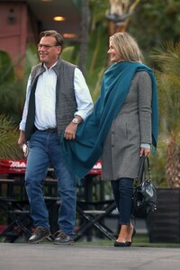 paulina-porizkova-and-aaron-sorkin-out-in-los-angeles-04-27-2021-4.jpg