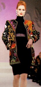 1352422628_FashionNewsJapan1990Unknown(6).thumb.jpg.89e2f591e501fdb7eab2512b5b02c751.jpg