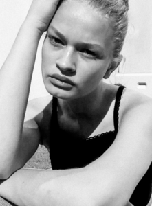 Screenshot 2021-06-11 at 17-55-02 ELITE MODEL MANAGEMENT BRITT OOSTEN PORTFOLIO.png