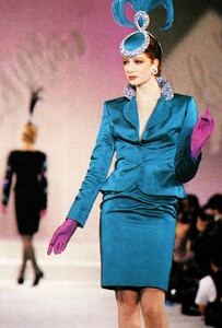 959190259_FashionNewsJapan1990Unknown(2).thumb.jpg.a4c133079a40fd82b075eac572160334.jpg